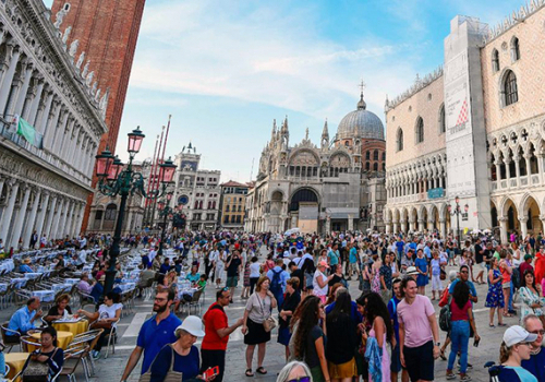 Júniustól szabályozzák a látogatók számát Velencében