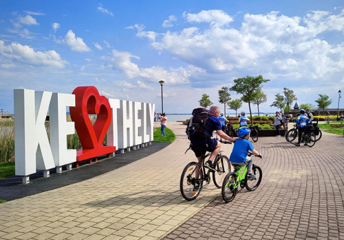 Új kerékpáros központ nyílt Balatonnál