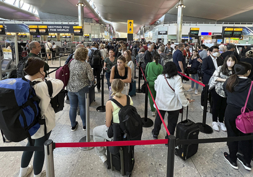 Felfüggesztette a British Airways a jegyértékesítést a Heathrow-ról induló egyes járataira