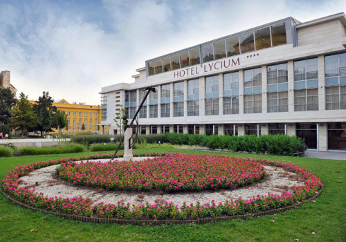 Bezár Debrecen konferenciaszállodája